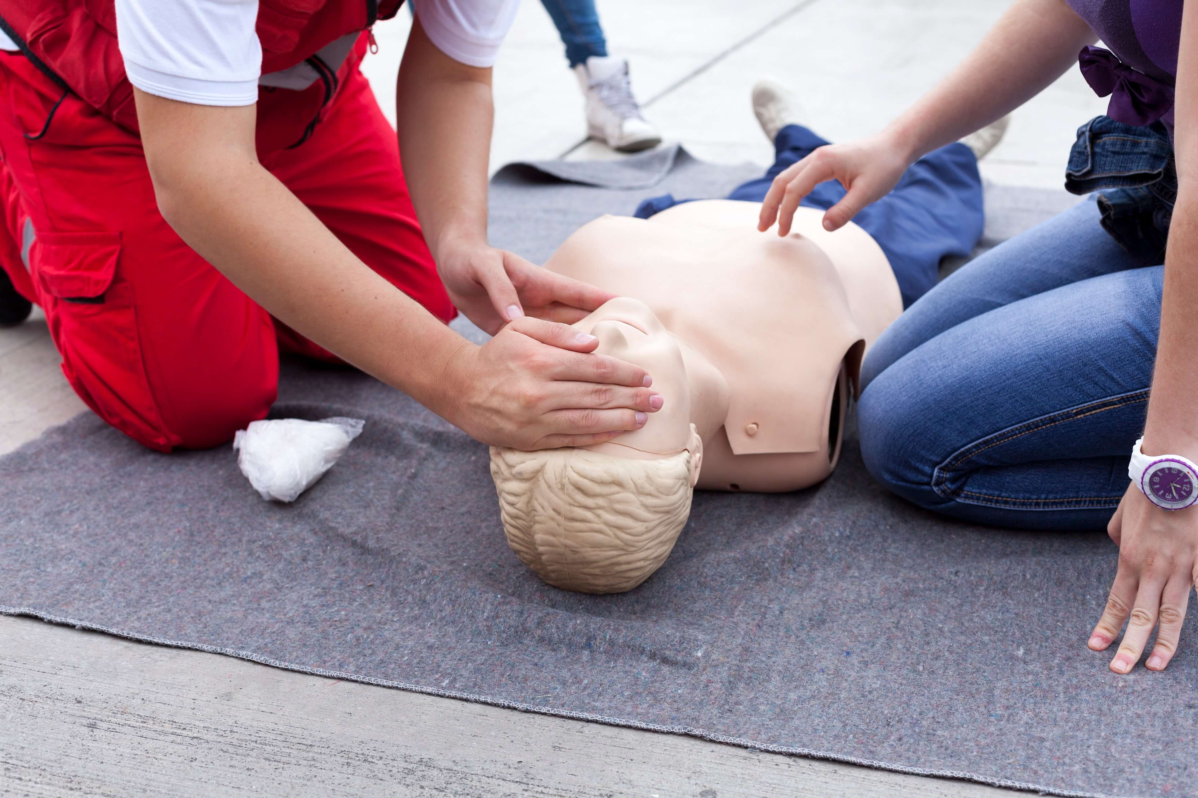 First aid training at work 