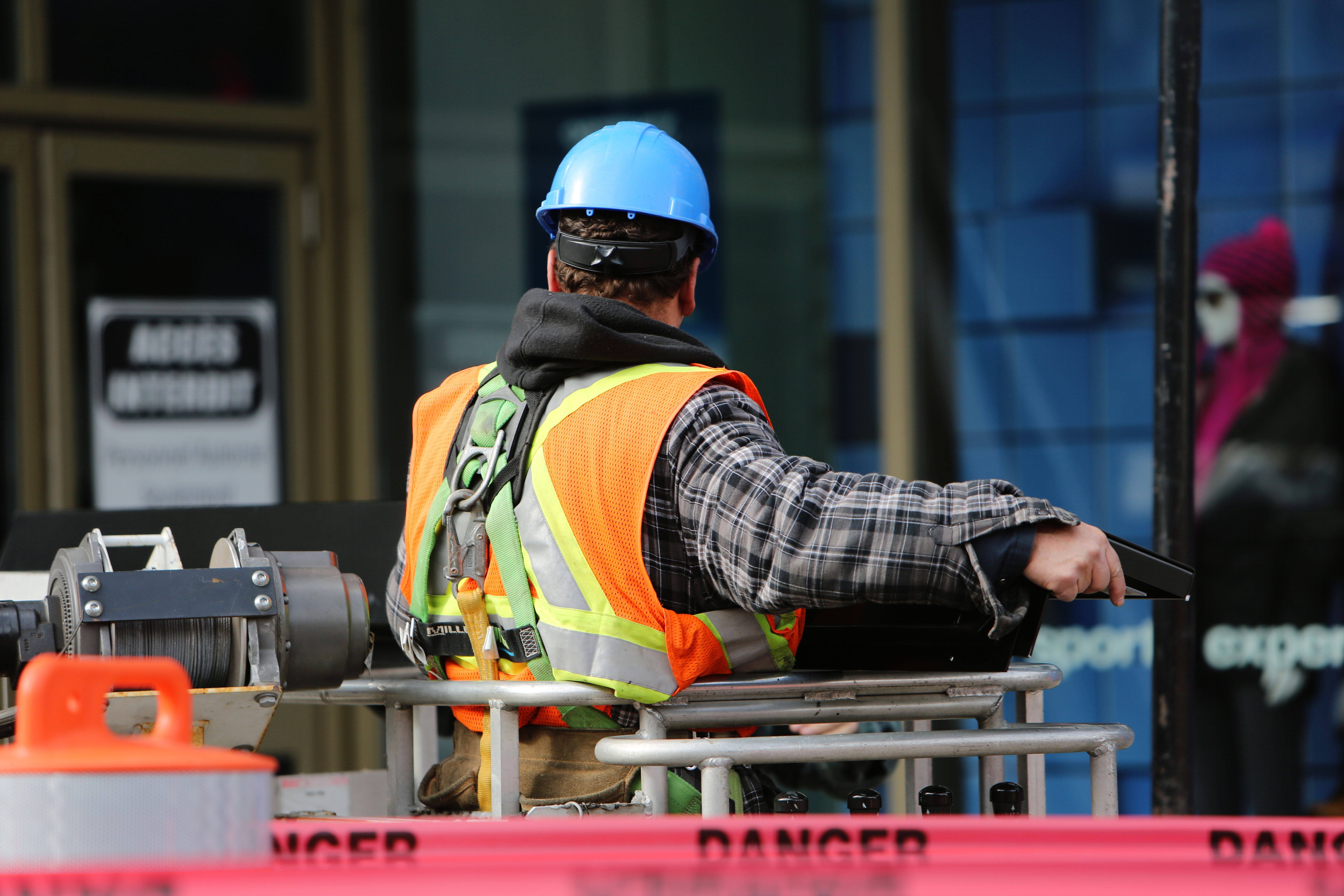 How Onsite Safety Training Courses Reduce Workplace Injuries 3