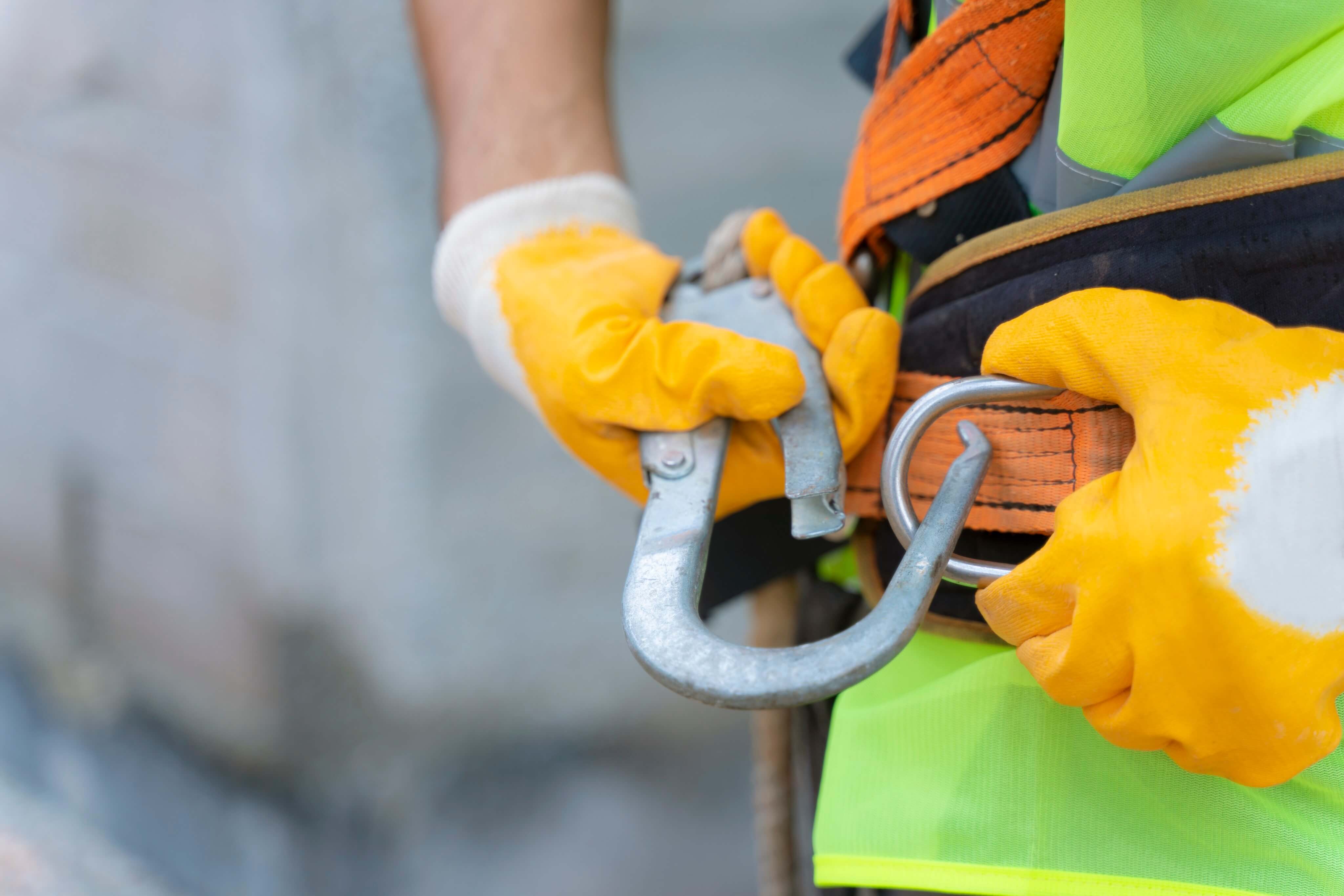 How a Fall Protection Course Can Benefit You in the Workplace