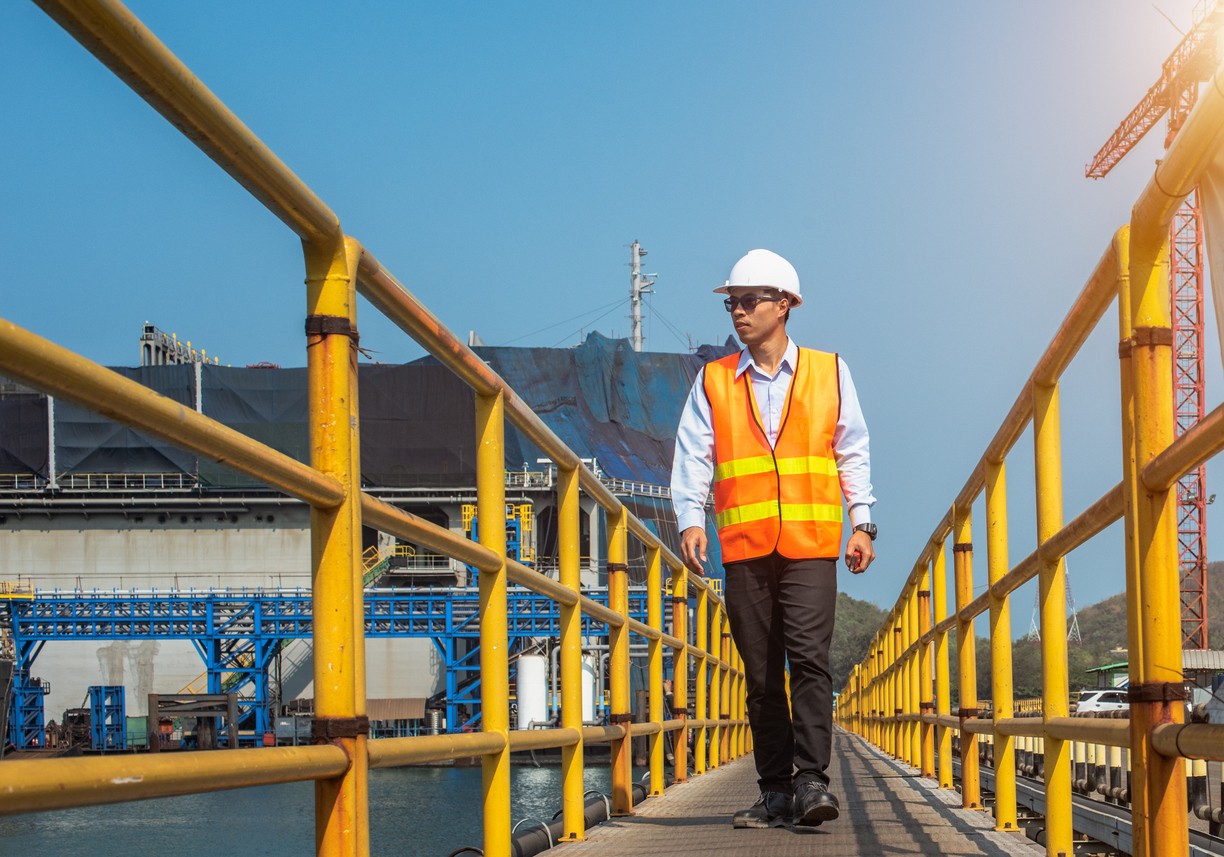 Fall Protection Installations and Guardrails: Temporary vs. Permanent Guardrails Lifecycle Cost Comparison