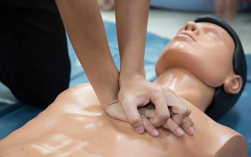 CPR Training in Edmonton from MI Safety