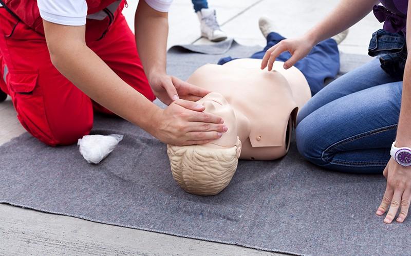 Standard First Aid Course in Edmonton from MI Safety